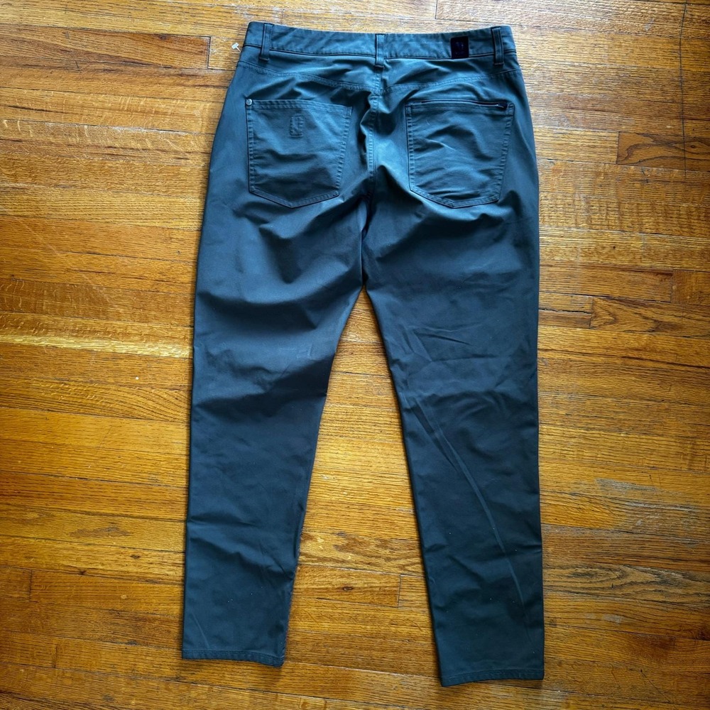 Vuori Meta Pant Mens W32 L30 Charcoal Grey Slim Tapered Performance Chino V430-S - Picture 7 of 10